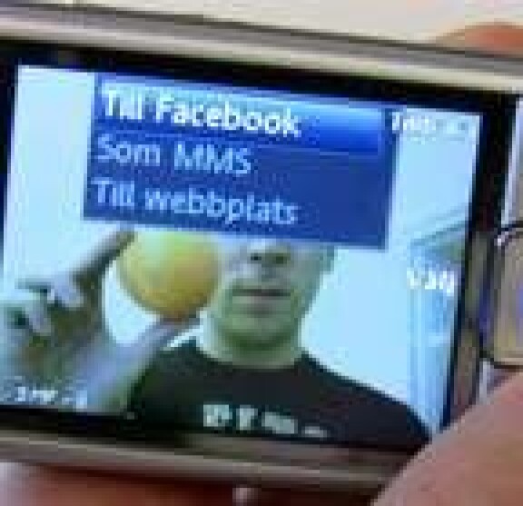 Först i världen: Sony Ericssons facebook-mobil
