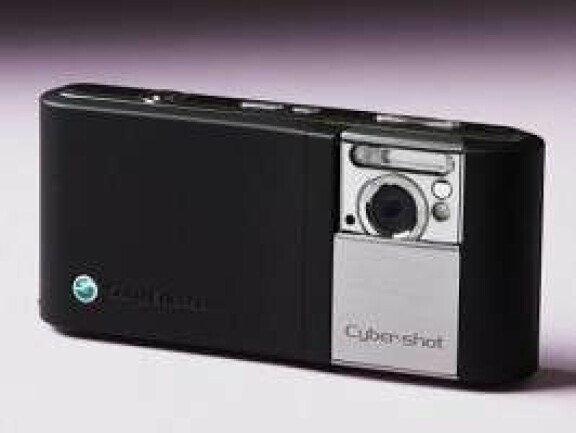 Sony Ericsson C905 uppgraderas med chatt och youtube