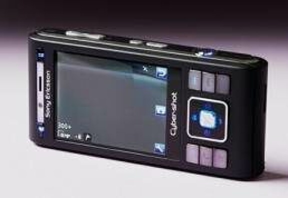 Sony Ericsson C905 uppgraderas med chatt och youtube
