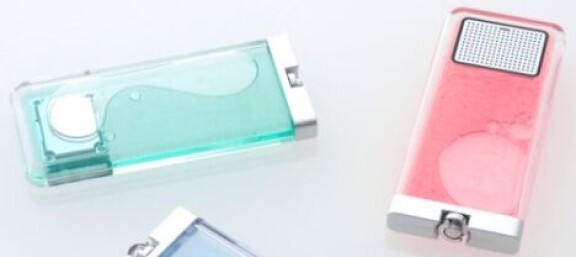 Vätskedriven mobiltelefon från NEC