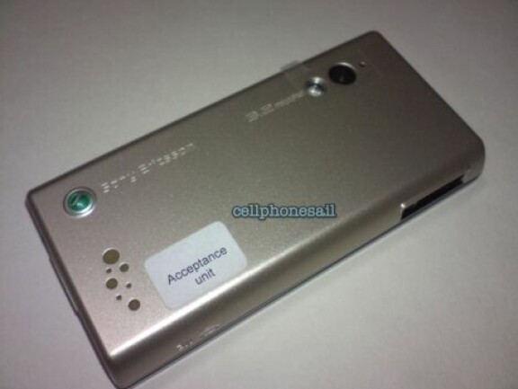 Nya bilder på kommande surfmobil från Sony Ericsson