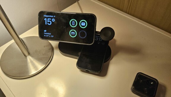 Se information på din Iphone när den laddar med standby-läget