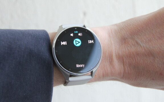 Tips: Lyssna på poddar på Galaxy watch och andra klockor med Wear OS