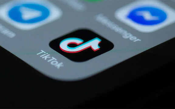 Tiktok blockerar filter för ungdomar