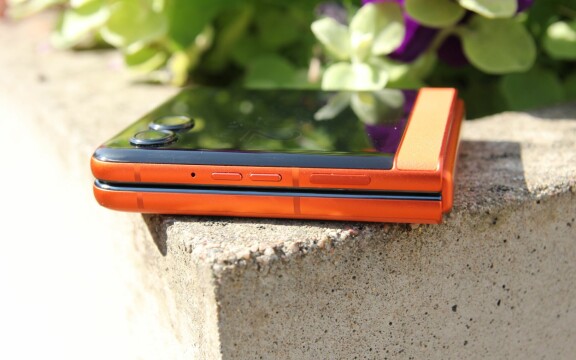 Test: Motorola Razr 50 – Billigare på rätt sätt