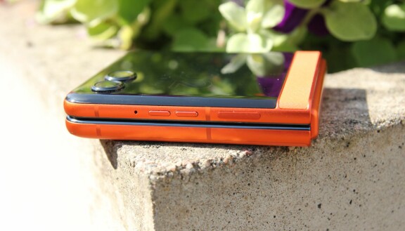 Test: Motorola Razr 50 – Billigare på rätt sätt
