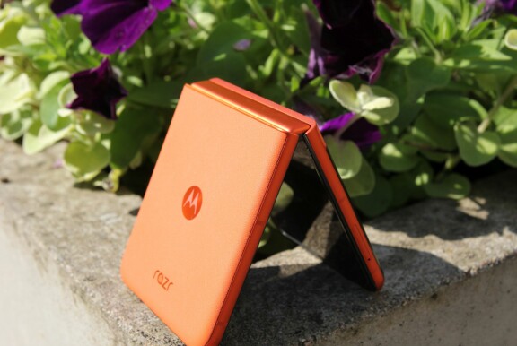 Test: Motorola Razr 50 – Billigare på rätt sätt