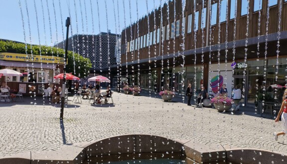 Test: Nothing CMF Phone 1 – Billig, bra och rolig