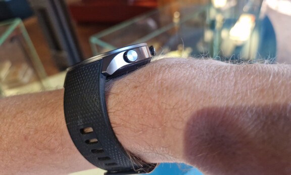 Test: Oneplus Watch 2R – Bäst och nu även billig