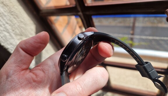 Test: Oneplus Watch 2R – Bäst och nu även billig