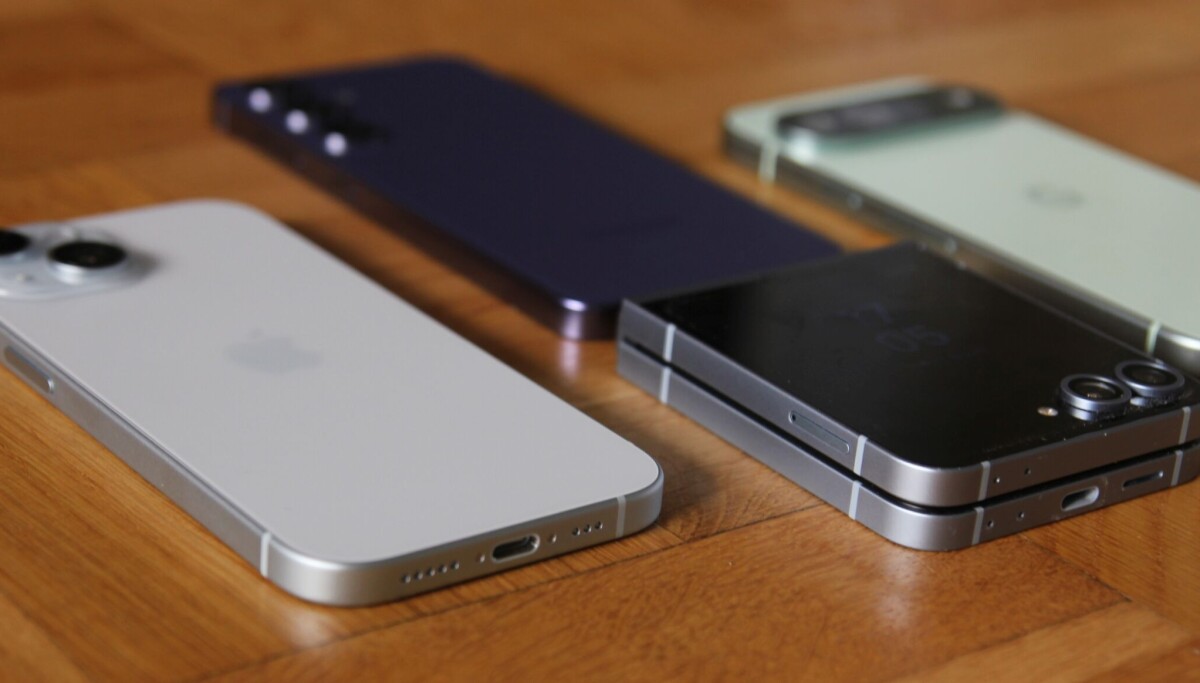 Mobile Compact What are the pros and cons of a compact mobile?