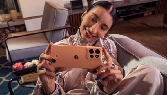 Motorola Edge 50 lanserad – tunn och tålig, även billigare Edge 50 Neo släppt