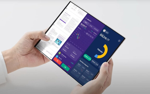 Tecno visar upp tredelad mobil