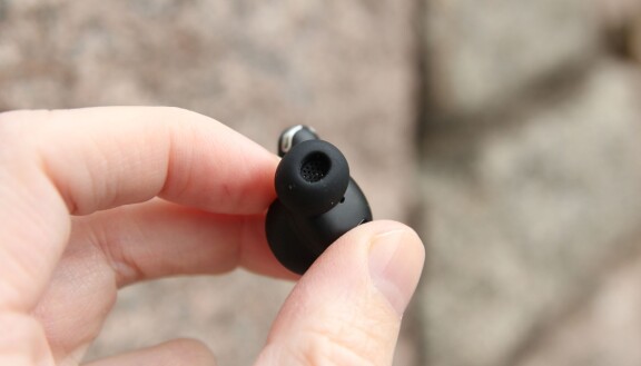 Test: JBL Tour Pro 3 – Lyxheadset späckat med funktioner