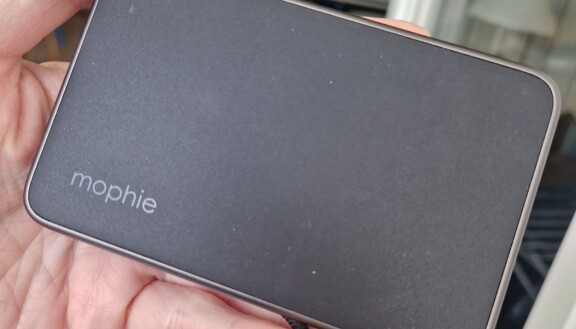 Test: Mophie Powerstation Plus Mini – Snabb powerbank med inbyggd sladd