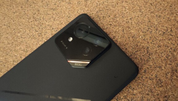 Test: Asus ROG Phone 9 Pro – Ger mer till fler