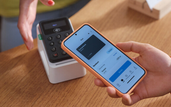 Nu får Swish stöd för att blippa betalkort