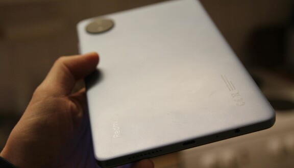 Review: Xiaomi Redmi Pad SE 8.7 - Cheap, Slow, and Compact Tablet