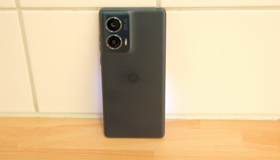 Test: Motorola Edge 50 Fusion – Lätt och smidig till lite lägre pris