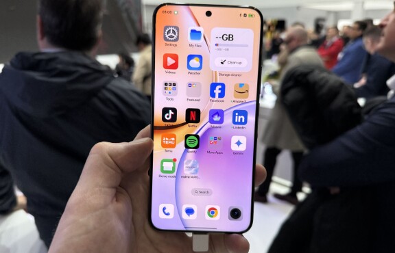Sverigeaktuella Realme visar nyskapande AI och telefoner i Realme 14 Pro-serien