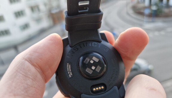 Test: Garmin Instinct 3 – Riktig smartklocka med extra lång batteritid