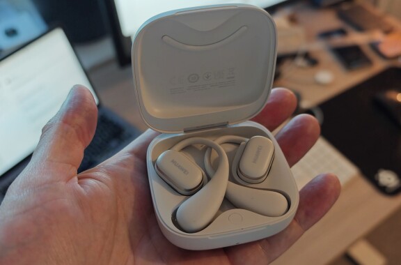 Etuiet är stort och tar ordentlig plats i fickan.