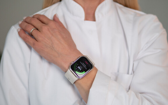 Test: Huawei Watch D2 – Förbluffande bra, mäter blodtryck på riktigt