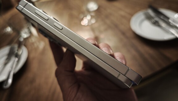 Galaxy S25 Edge lanserad: Första intrycket av Samsungs tunnaste