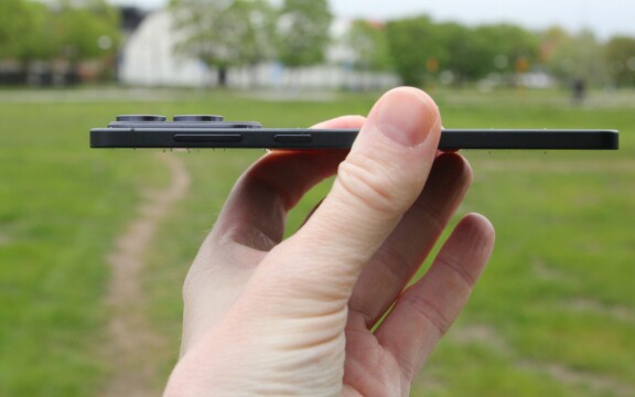 Test: Samsung Galaxy S25 Edge – Tunn med färre kompromisser än väntat