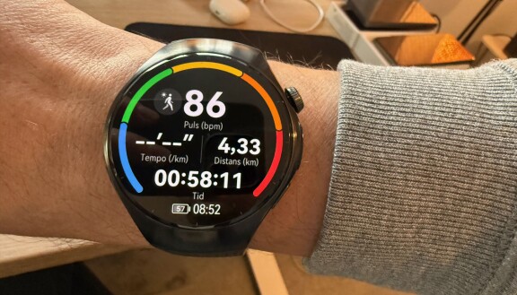 Test: Huawei Watch 5 med lyx och helt ny sensor