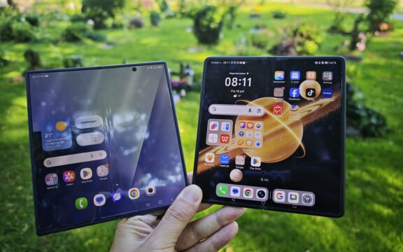 Duell i tunnaste vikbara: Samsung Galaxy Z Fold 7 mot Honor Magic V3