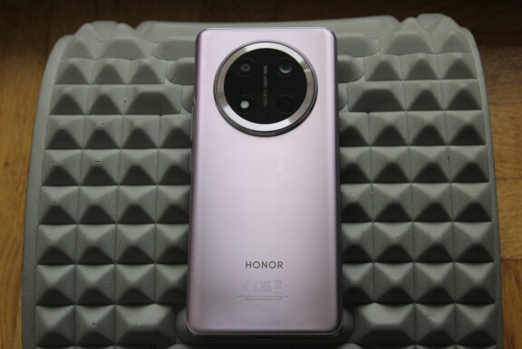 Test: Honor Magic 7 Lite – Lyxig mellanprismobil som tål tuffa tag