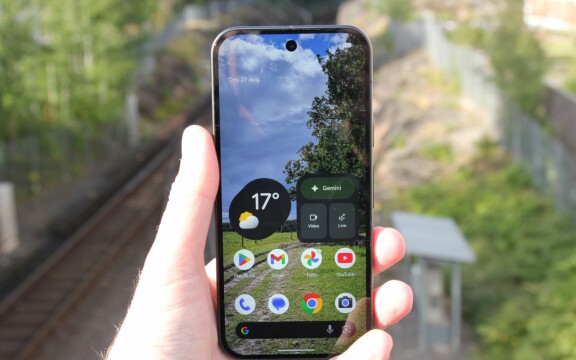 Review: Google Pixel 10 - Top model with thoughtful compromises