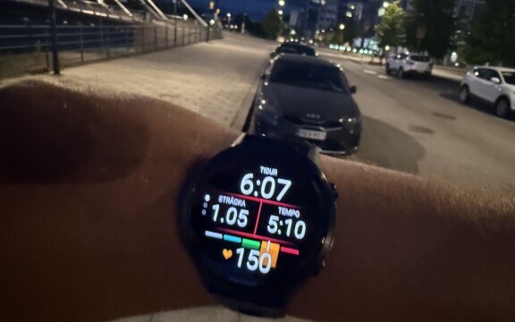 Review: Garmin Forerunner 970 - Packed with professional insights