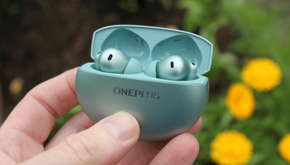 Test: Oneplus Buds 4 – Headset med fantastisk brusreducering