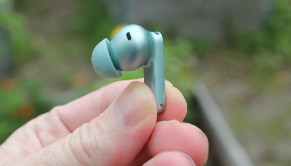 Test: Oneplus Buds 4 – Headset med fantastisk brusreducering