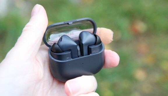 Test: Samsung Galaxy Buds 3 FE – Billigare men ändå riktigt bra