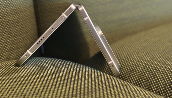 Test: Google Pixel 10 Pro Fold – Vikbar, tung och tålig