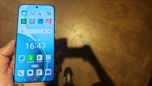 En separat egen appbutik, ganska många skräpappar och