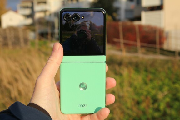 Test: Motorola Razr 60 – Den enda prisvärda vikbara mobilen
