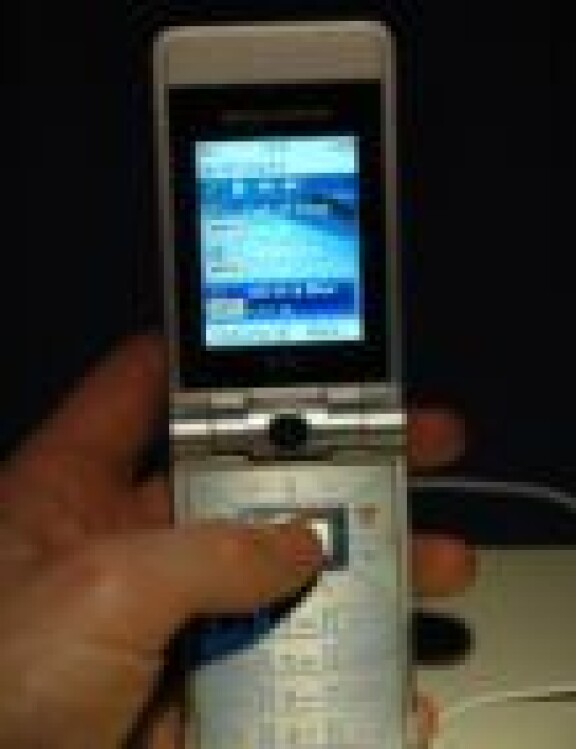 Technique filled, slim mobile phone from Benq-Siemens