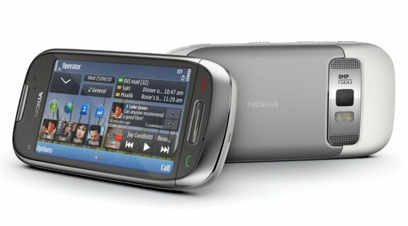 Nokia C7 - smart lur i rostfritt