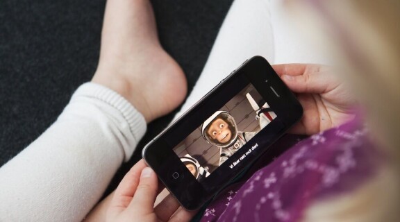 Ipad och Iphone underhåller barnen