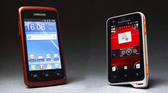 Xperia Active vs Galaxy Xcover