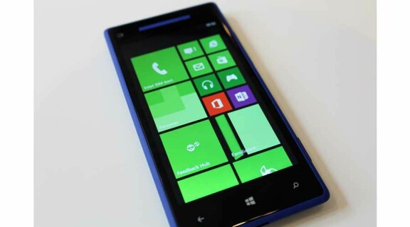 Windows Phone 8X by HTC har en skärm på 4,3 tum som är konstruerad i Gorilla Glass-glas.