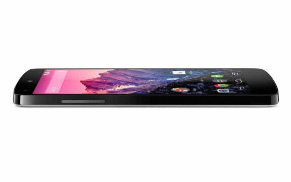 Med en vikt på endast 130 gram är Nexus 5 en av de lättaste topplurarna på marknaden just nu.