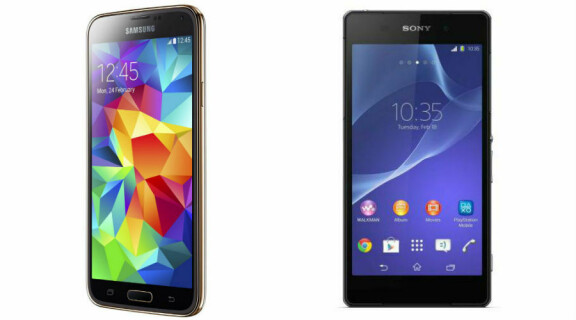 Klicka dig vidare i bildspelet för att se jämförelse mellan Galaxy S5 (till vänster) och Xperia Z2 (till höger).
