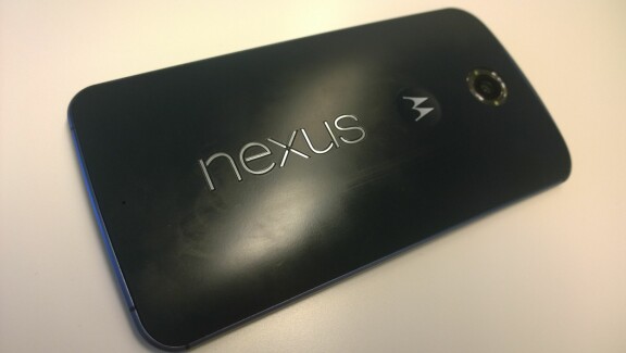 Nexus 6: Baksidan