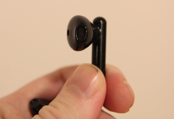 Test: Huawei Freebuds 3 - Ambitiösa lurar med barnsjukdomar