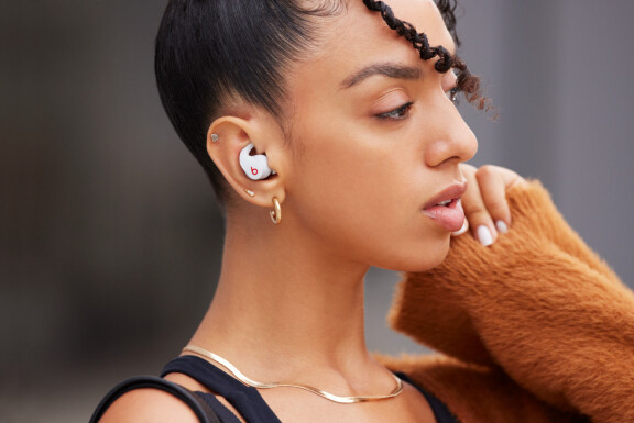 Beats Fit Pro verkligt trådlösa öronsnäckor – Elektrisk gul - Företag -  Apple (SE)